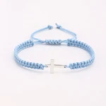 Pulseira cruzada colorida com design simples e moderno. Um acessório de moda para usar diariamente. Adicione estilo e sofisticação ao seu visual. — foto 13