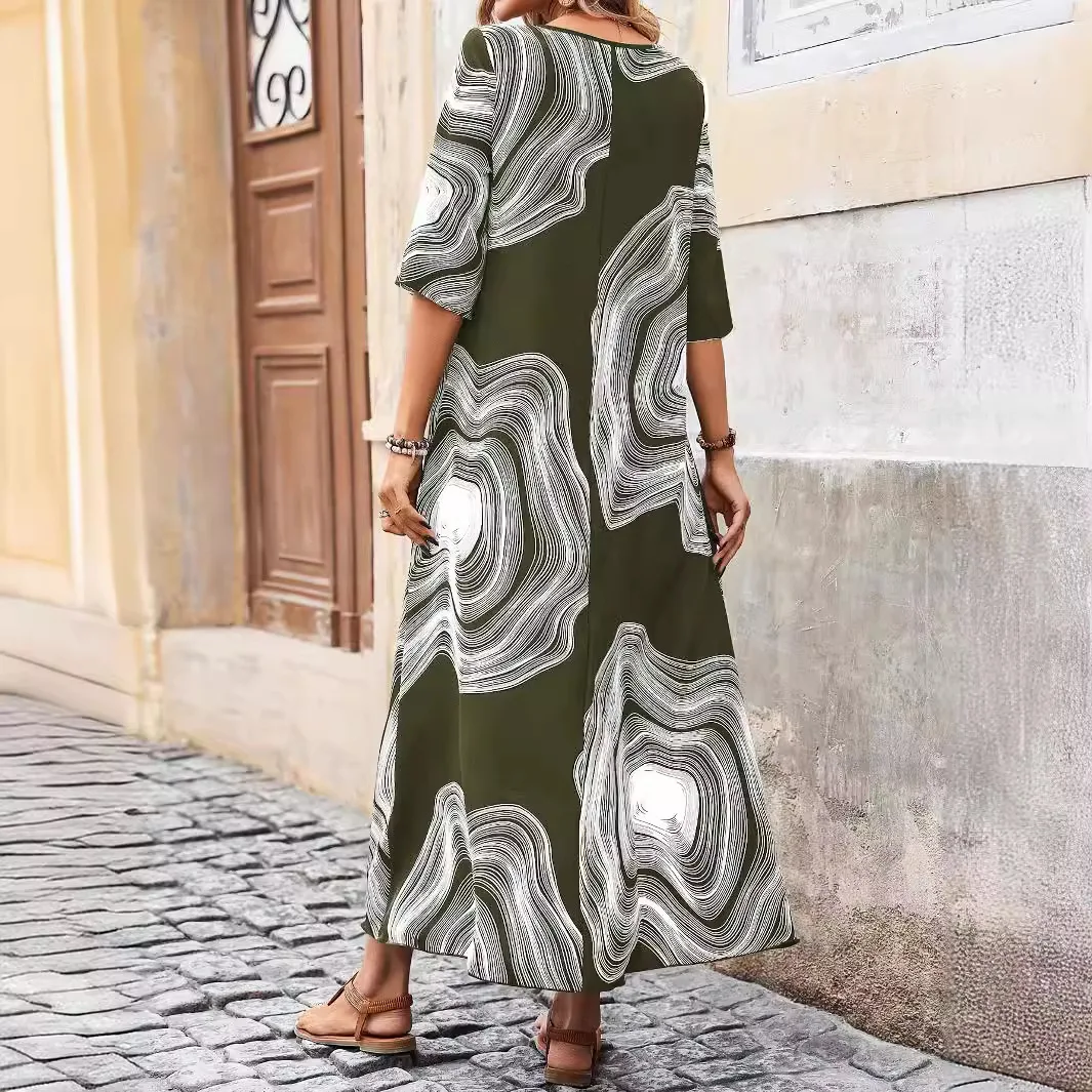 Plus Size Women's Round Neck Printed Short Sleeve Dress — photo 2