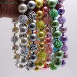 Colar infantil DIY com bolas de strass de pérola, crie joias únicas. Perfeito para artesanato e presentes personalizados para crianças. — foto 1