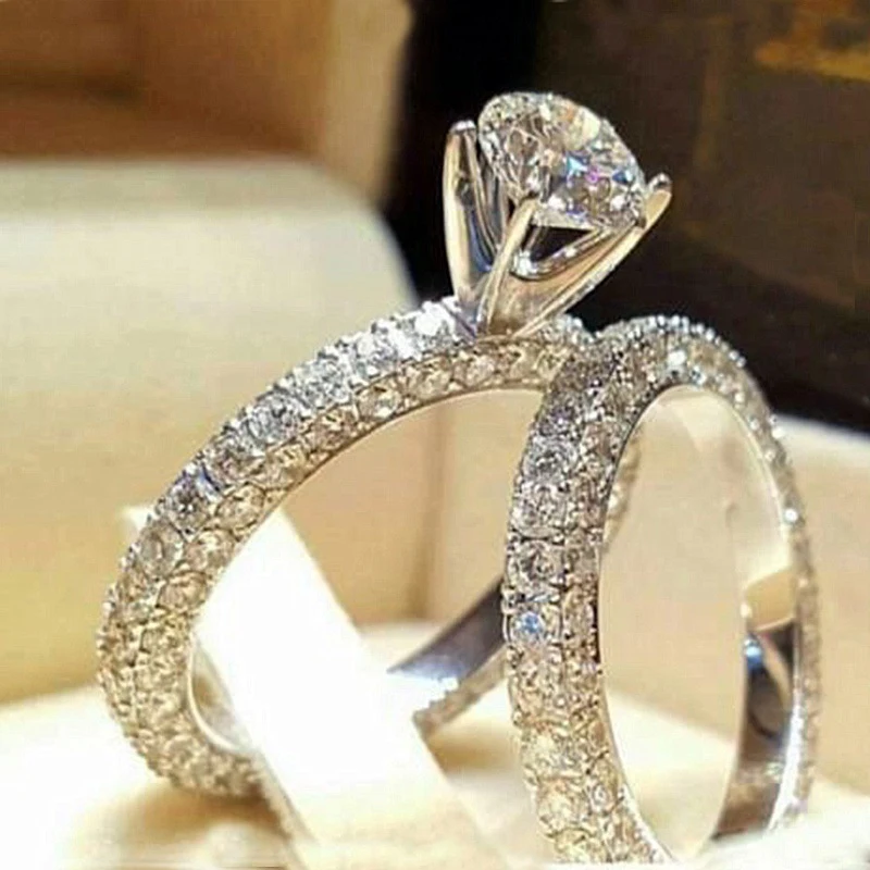 Anel de casal feminino com zircônia, estilo europeu e americano, moda para mulheres. Um acessório elegante e brilhante para celebrar o amor. — foto 2