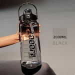 Copo de água esportivo com canudo e grande capacidade para fitness. Hidratação ideal durante treinos e atividades ao ar livre. Perfeito para esportes! — foto 6