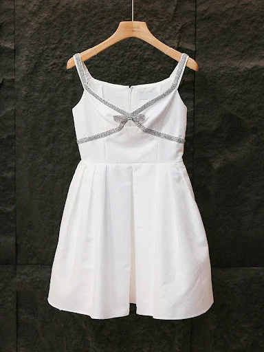 Title 7, Moda suspensórios vestido oco feminino