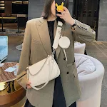 Bolsa pequena transversal feminina, elegante com corrente sob o braço, couro PU, bolsas de ombro de cor sólida, perfeita para um look moderno. — foto 1