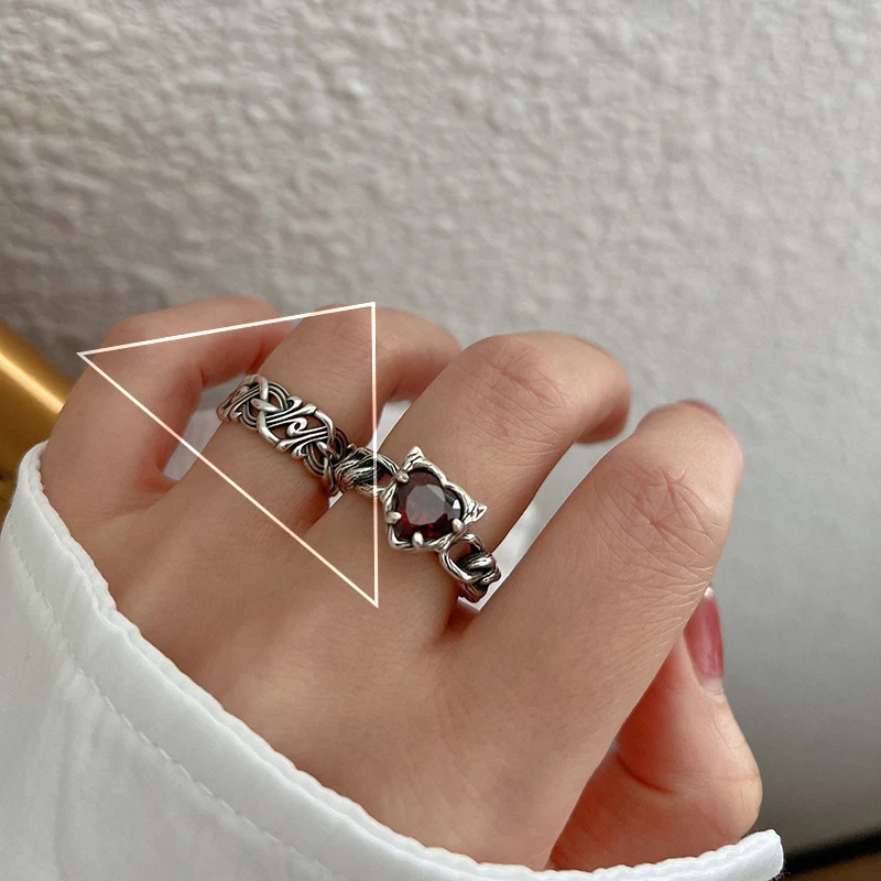 Anel Retro com Abertura Design vintage e praticidade. Acesse seus objetos essenciais de forma segura e com muito estilo, combinando o passado e o presente. — foto 42