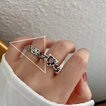 Anel Retro com Abertura Design vintage e praticidade. Acesse seus objetos essenciais de forma segura e com muito estilo, combinando o passado e o presente. — foto 42