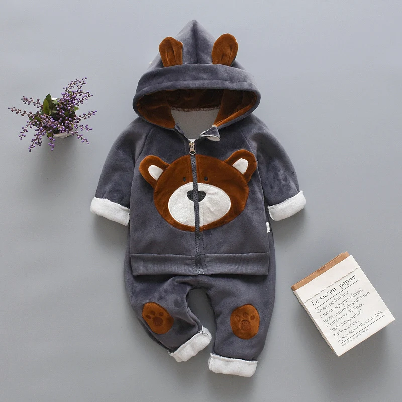 Conjunto infantil de duas peças com capuz de urso em veludo dourado. Conforto e fofura para as crianças. Ideal para aquecer e deixar seu filho charmoso. — foto 15