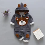 Conjunto infantil de duas peças com capuz de urso em veludo dourado. Conforto e fofura para as crianças. Ideal para aquecer e deixar seu filho charmoso. — foto 15