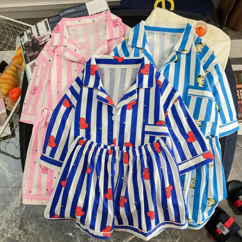 Meisjes pyjamaset met leuke print voor een goede nachtrust. Zacht en comfortabel, perfect voor een ontspannen nacht en zoete dromen. — foto 1