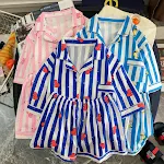 Meisjes pyjamaset met leuke print voor een goede nachtrust. Zacht en comfortabel, perfect voor een ontspannen nacht en zoete dromen. — foto 1