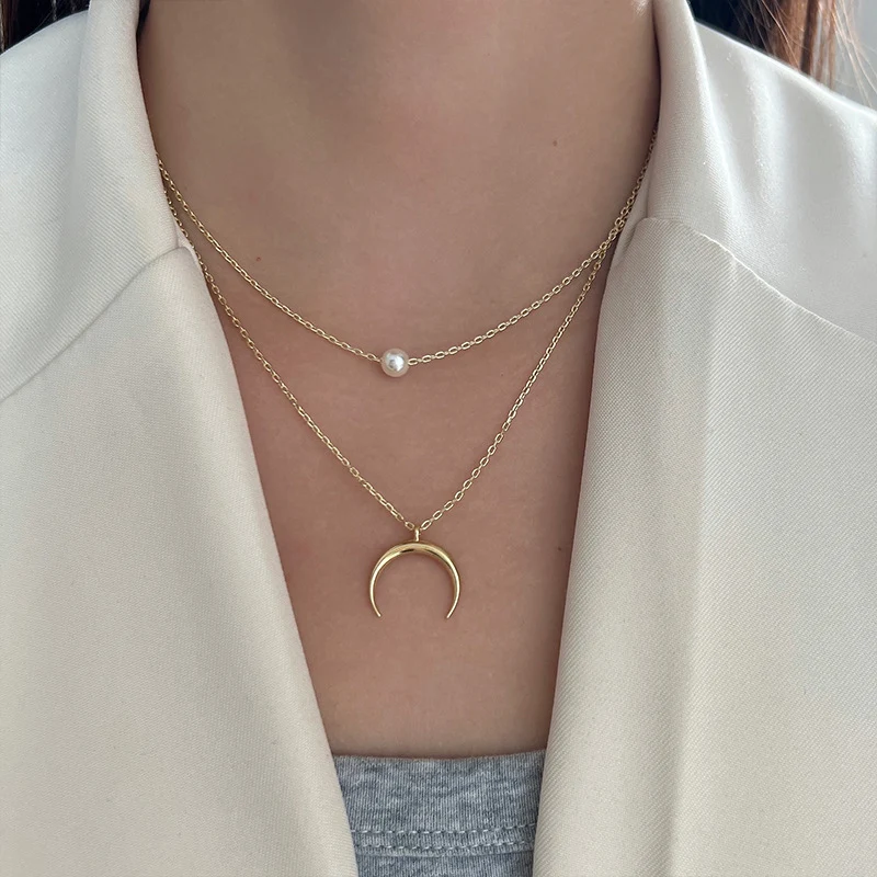 Colar Pearl Moon feminino de camada dupla, design especial e popular na internet, corrente de clavícula perfeita para um visual elegante e moderno. — foto 11
