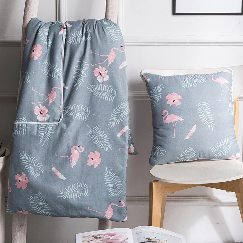 Title 4, Pillow quilt dual-use cushion A versatile cushi...