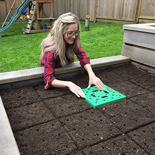 Title 3, Zaaisjablonen voor vierkante moestuinzaden met ...