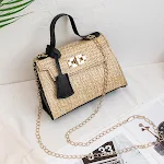 Bolsa Transversal de Palha Simples para Mulheres. Leve e Charmosa, Perfeita para o Dia a Dia. Adicione um Toque Natural e Elegante ao Seu Visual. — foto 5