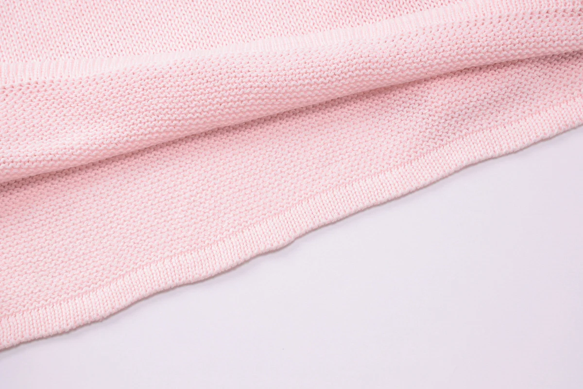 Title 8, European And American Style Pure Color Wool Ski...
