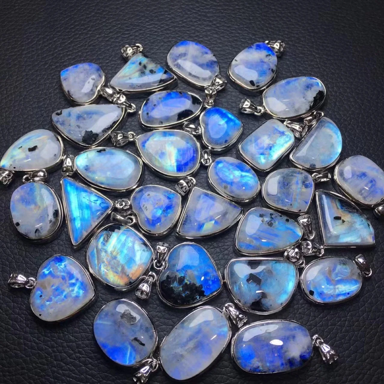 Colar com pingente de cristal natural de Pedra da Lua azul, para mulheres, promove intuição, equilíbrio emocional, joia especial. — foto 8