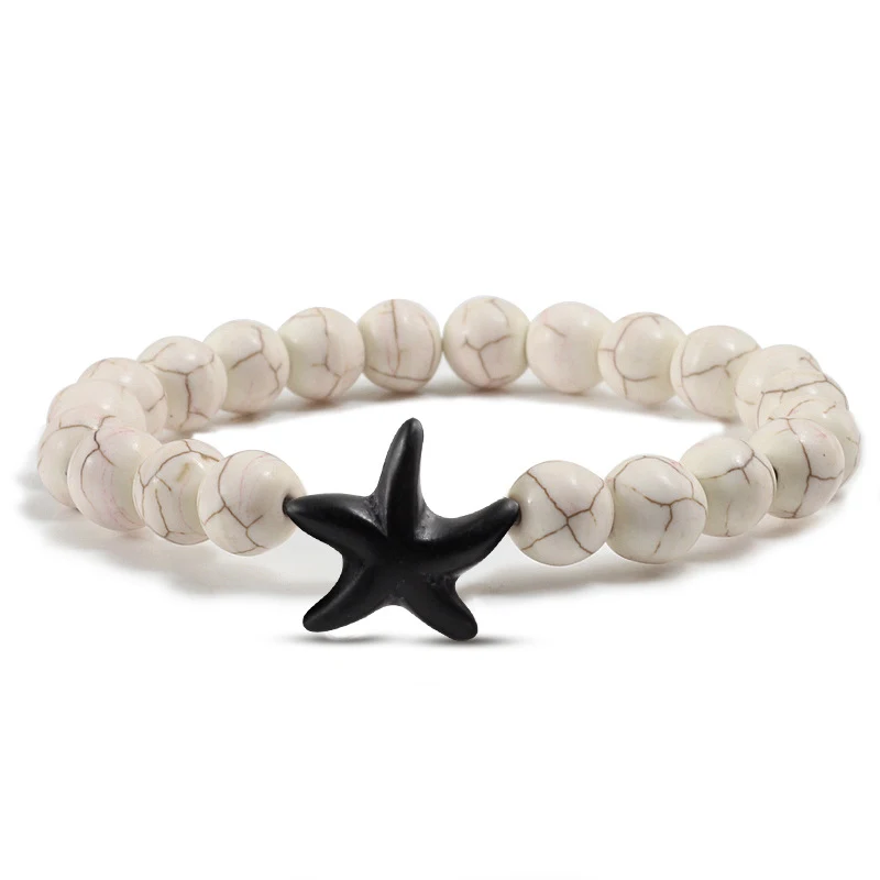 Pulseira com estrela do mar criativa, turquesa, rocha vulcânica e contas de porcelana branca. Design elegante e artesanal. — foto 6