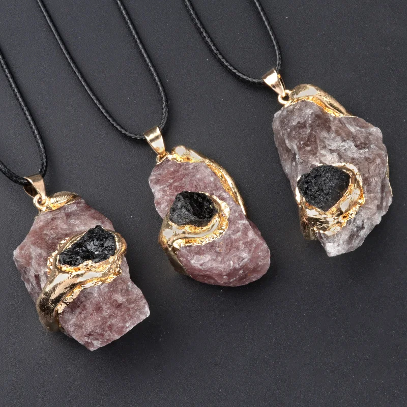 Collier irrégulier avec pendentif en cristal multicolore et pierre dorée surdimensionnée, accessoire de mode unique — photo 12