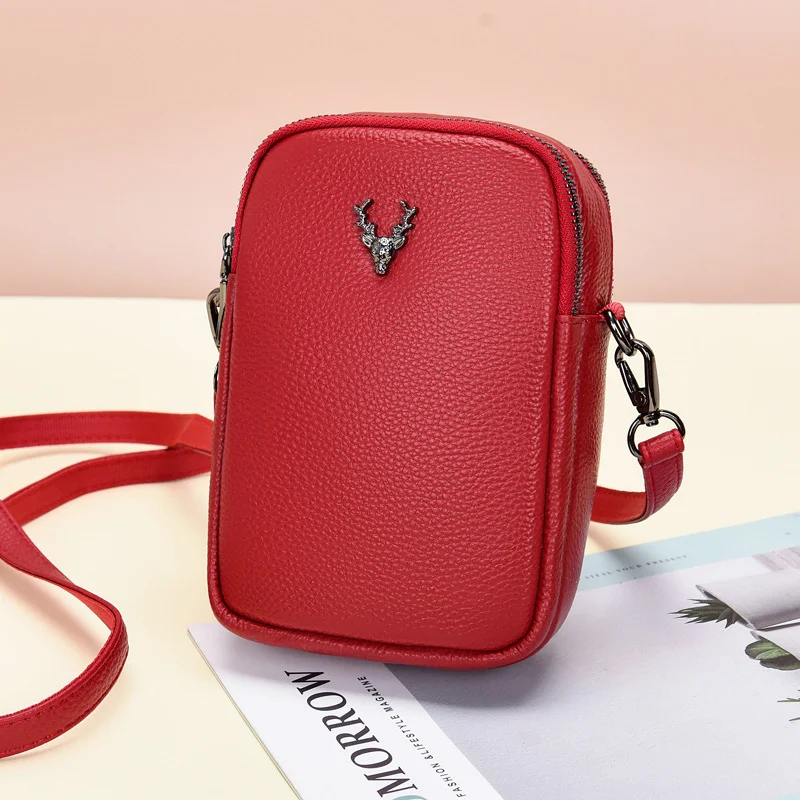 Bolso bandolera para mujer de piel en capas para teléfono móvil, elegante y práctico para llevar tu smartphone y esenciales. — foto 4