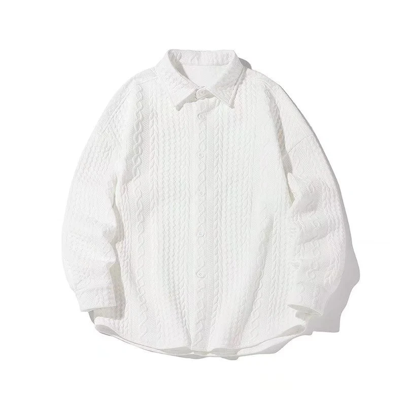 Camisa masculina em relevo, solta, com lapelas e estilo casaco. Conforto e elegância para um visual casual e moderno, ideal para diversas ocasiões. — foto 4