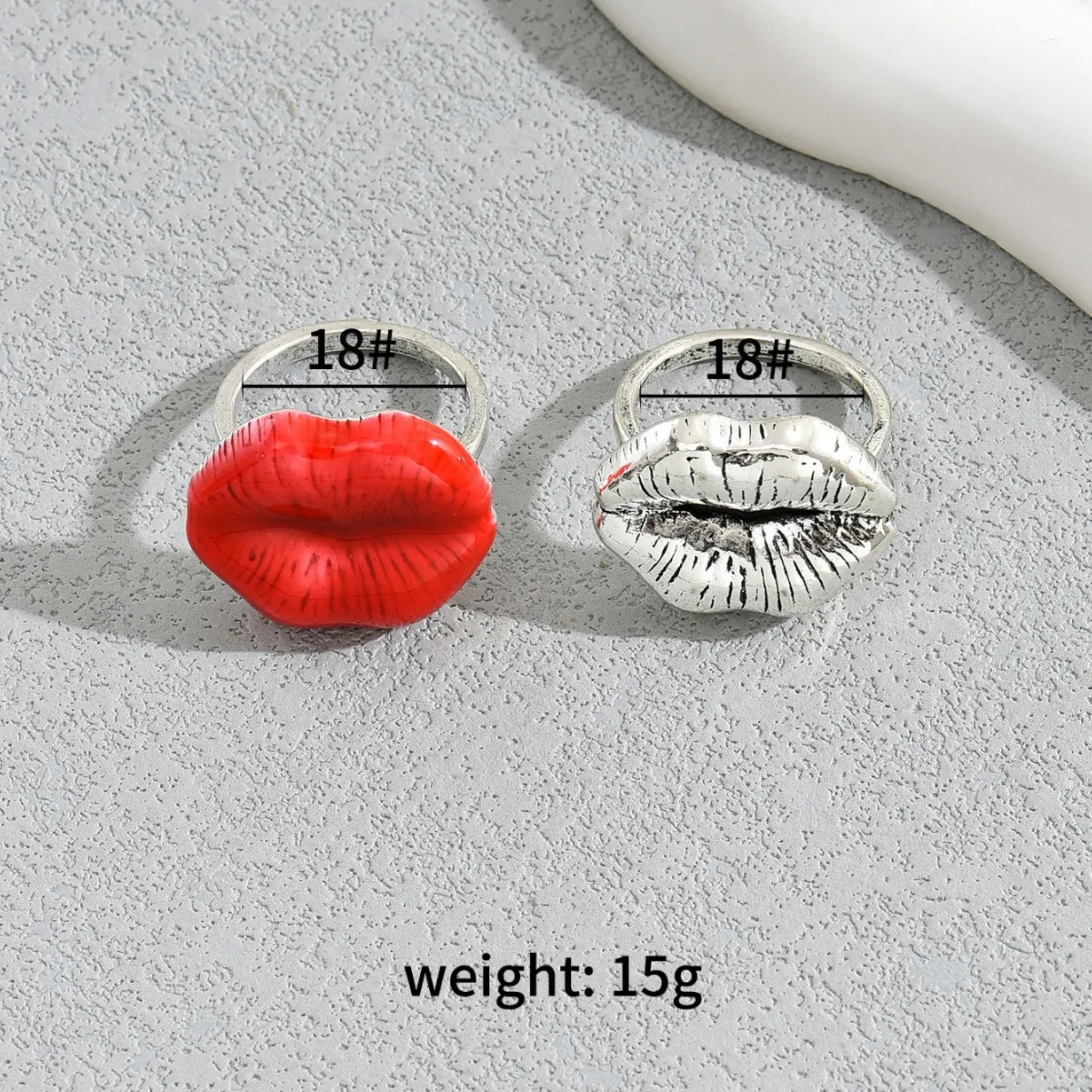 Anel Vintage Feminino Pulseira Simples Hip Hop Lábios Joia Elegante para um Visual Moderno e Despojado, Perfeito para Presentear com Estilo — foto 3