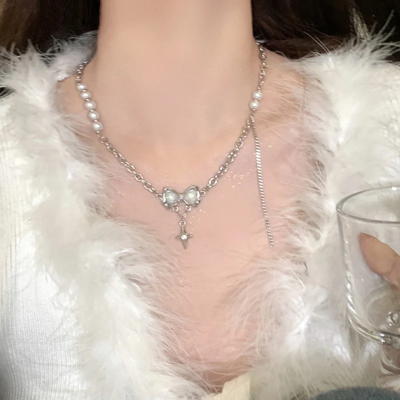 Delicada Corrente de Clavícula, Pequena e Luxuosa, Estilo Internet Red, Leve e Charmosa, Ideal para um Toque de Elegância e Sofisticação, Perfeita para Looks. — foto 17
