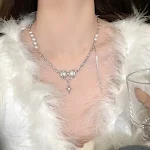 Delicada Corrente de Clavícula, Pequena e Luxuosa, Estilo Internet Red, Leve e Charmosa, Ideal para um Toque de Elegância e Sofisticação, Perfeita para Looks. — foto 17