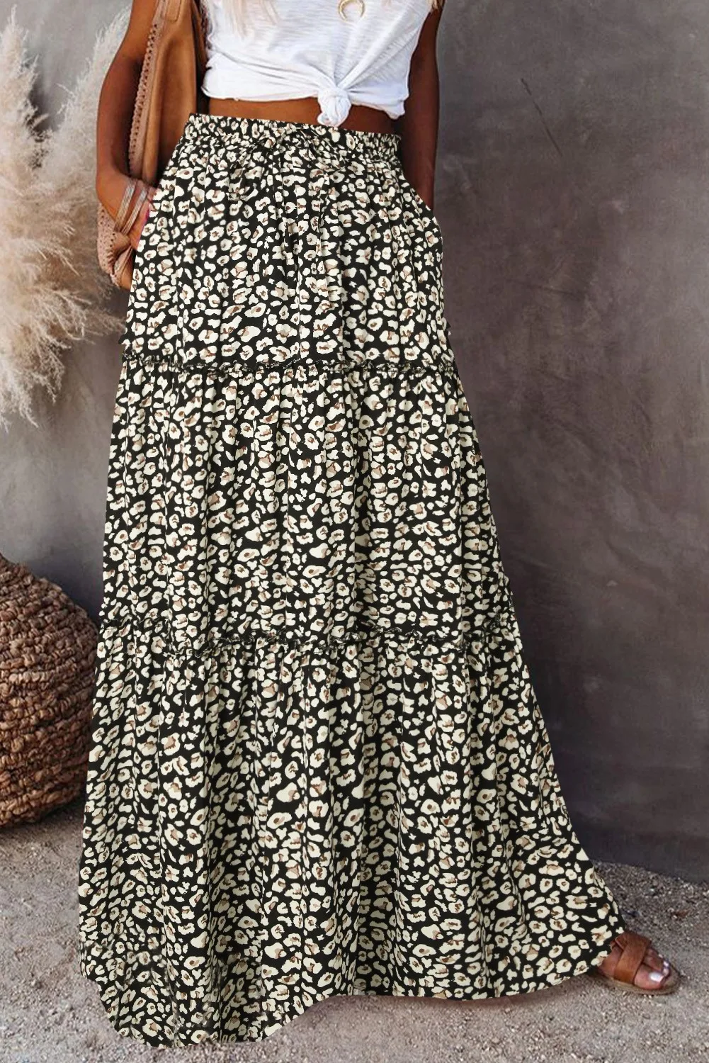 Saia Longa Boho Soltinha Cintura Alta Casual Feminina Conforto e Estilo para o Verão Design Leve e Fluido Perfeita para Looks Despojados e Elegantes — foto 3