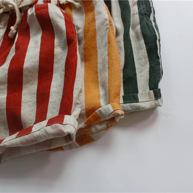 Calças listradas cropped folgadas para meninas. Conforto e estilo em uma peça. Perfeitas para o verão, soltinhas e charmosas para diversas ocasiões. — foto 8