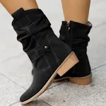 Botas curtas de camurça com salto baixo para mulheres, perfeitas para diversas ocasiões. Conforto e elegância em cada passo. — foto 5