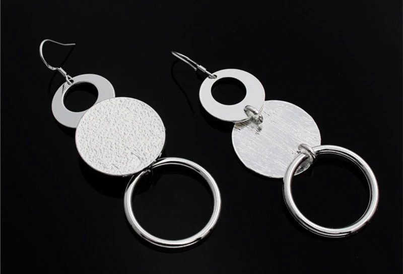 Conjunto de Colar Redondo e Brincos Delicados Banhados a Prata, Elegância e Sofisticação em Duas Peças, Presente Ideal, Brilho Duradouro. — foto 1