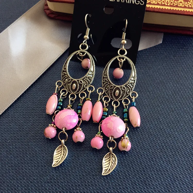 Brincos boho retrô étnicos em prata antiga europeia e americana, adicione um toque vintage e autêntico ao seu estilo. — foto 2