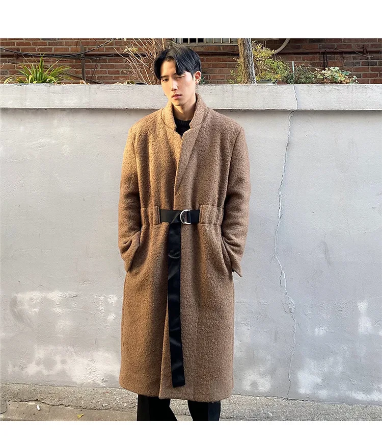 Title 1, Delicate woolen coat, perfect for winter warmth...