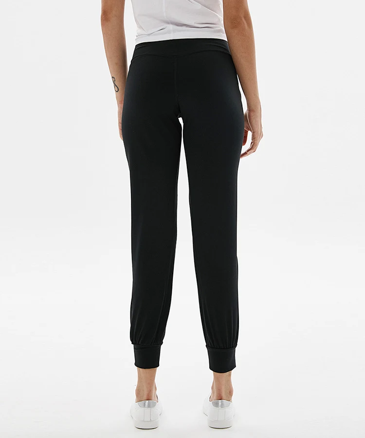 Loose Pocket Yoga Cropped Pants Comfortable Fit for Yoga and Everyday Wear Breathable Fabric Freedom of Movement Perfect — photo 9