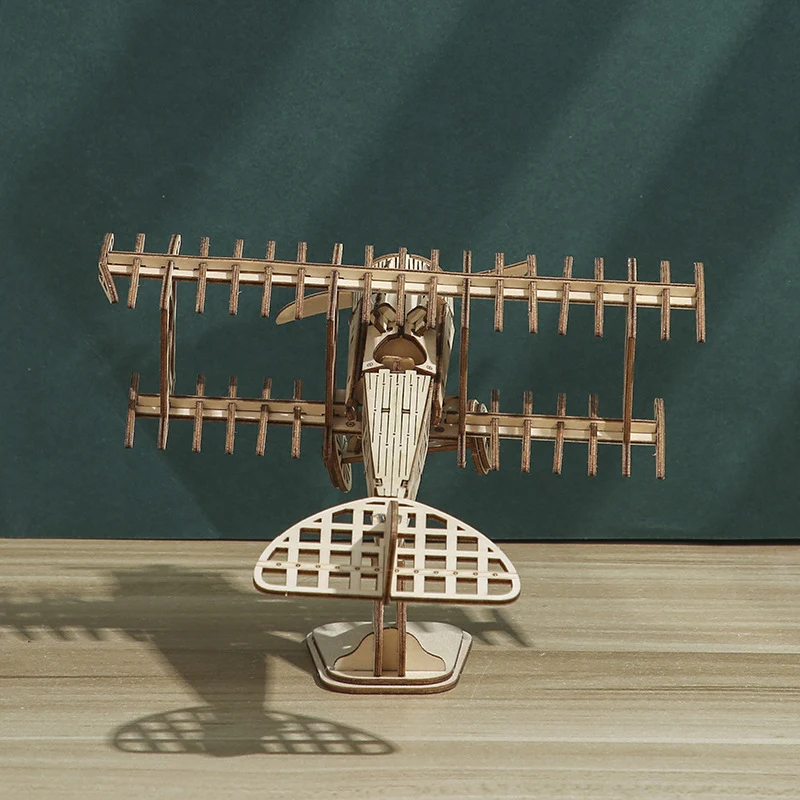 Creative assembly desktop decoration airplane model. Enjoy building this fun, detailed and elegant model to decorate you — photo 4