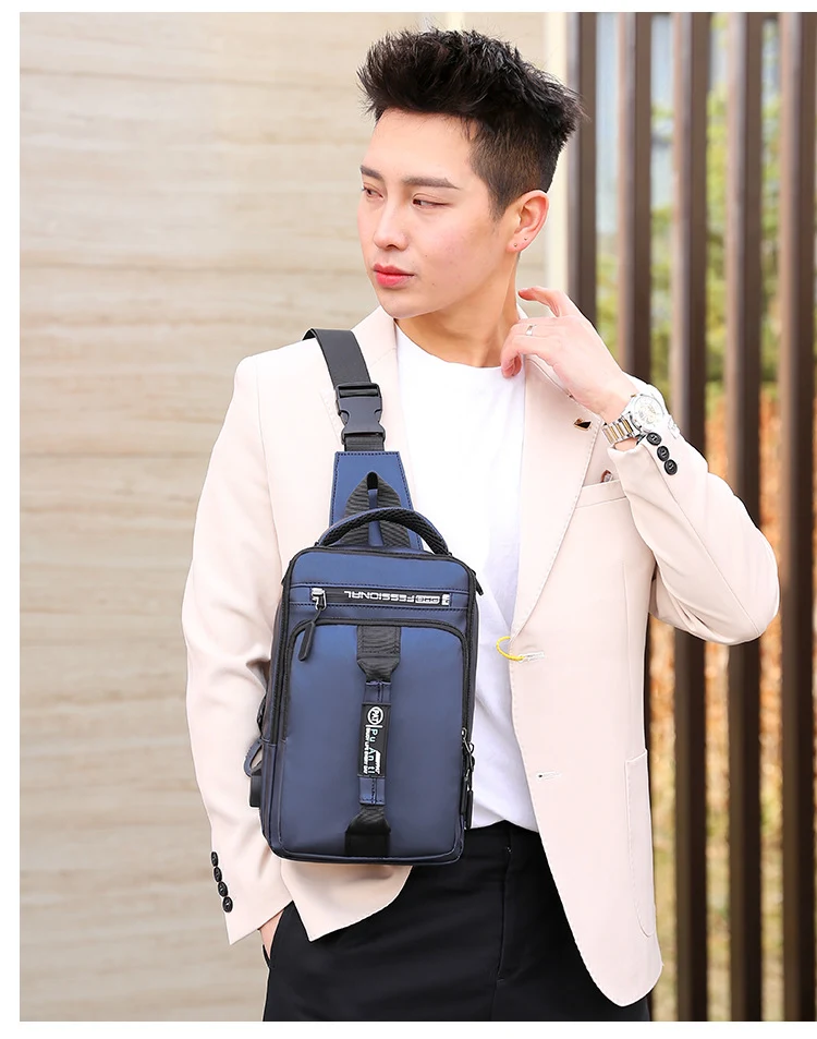 Title 3, Casual outdoor chest bag messenger bag, perfect...