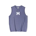 Regata masculina de verão com estampa de letras Camiseta sem mangas para homem Confortável e leve perfeita para o calor Design moderno e casual para o verão — foto 5