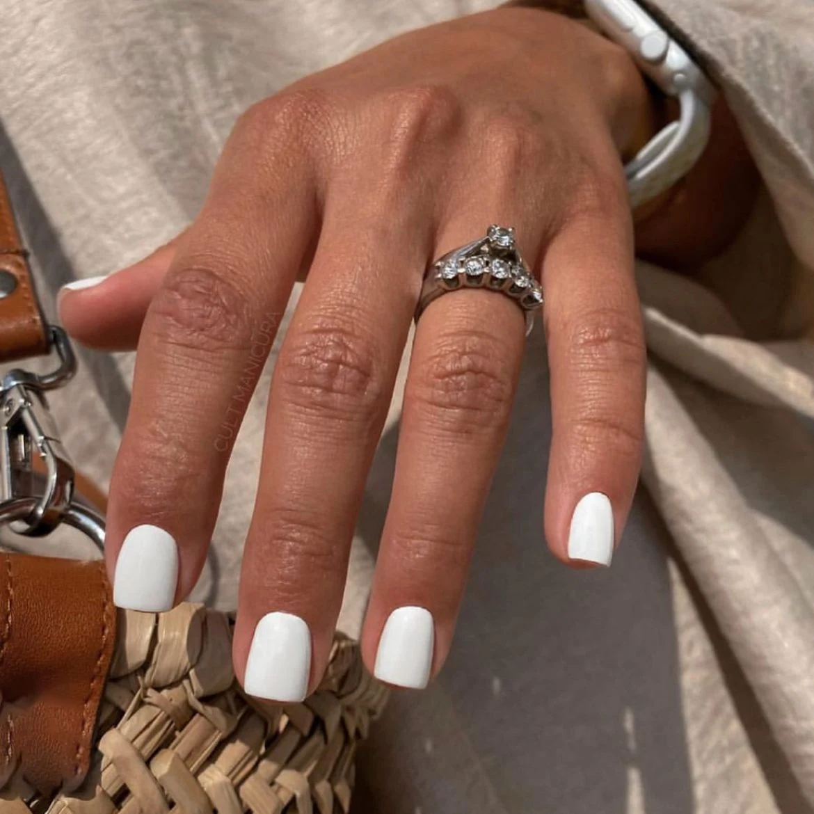 Adesivos de unhas curtas brancas foscas e simples. Manicure rápida, fácil e elegante para unhas perfeitas instantaneamente. — foto 10