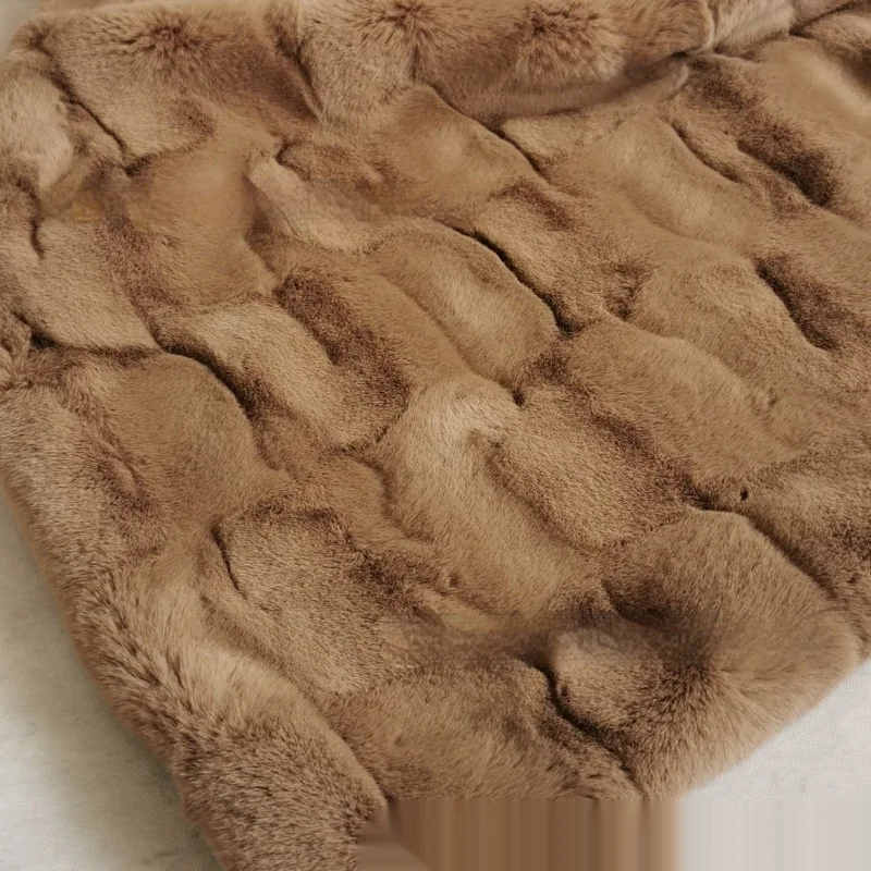 Soft Sofa With Mink Embossed Fur Blanket offers luxurious comfort. Perfect for relaxation and warmth, enhancing your liv — photo 2