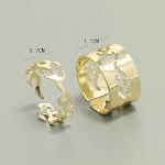 Anel de personalidade Nude Gold da moda. Destaque seu estilo com este anel dourado, elegante e perfeito para qualquer ocasião. — foto 4