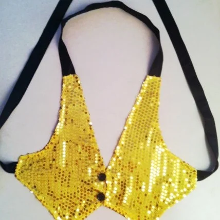 Colete halter com lantejoulas e cadarço para o Ano Novo, perfeito para brilhar e celebrar com elegância nas festas. — foto 24