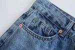 Ženske slim ravne pantalone širokih nogavica, kombinacija udobnosti i stila. Idealne za svaku priliku, naglašavaju figuru. — foto 3