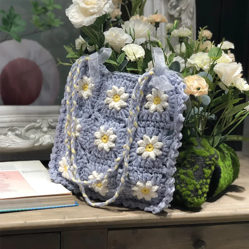 Bolsa de fita tecida DIY artesanal com tutorial grátis para entrega. Crie sua própria bolsa exclusiva com facilidade. — foto 11