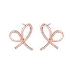 Brincos de Studs de Zircônia 925 Silver Bends And Hitches. Elegância e brilho em cada detalhe. Perfeitos para uso diário e ocasiões especiais. — foto 3