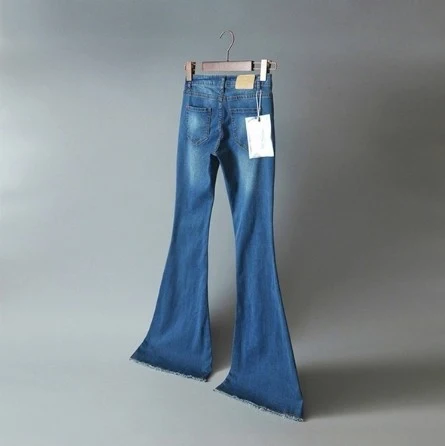 Title 3, Damen Jeans mit weitem Bein, figurbetonter Pass...