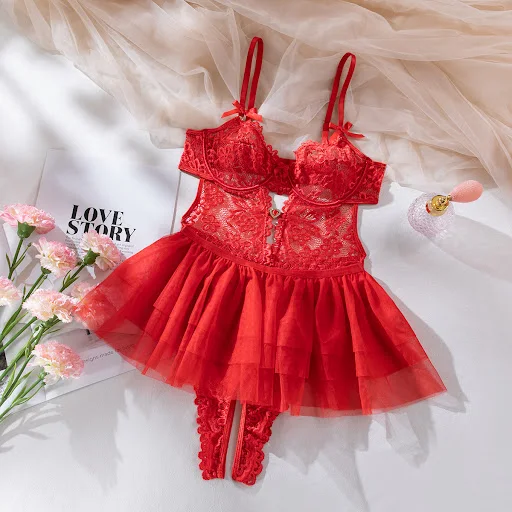 Title 14, Terno bonito estilo feminino em forma de coraçã...