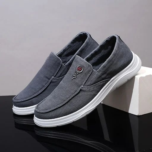 Title 4, Sapatos de lona Old Beijing masculinos plus siz...