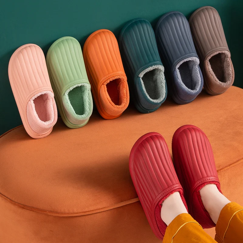 Pantofole termiche semplici in peluche da uomo e donna, calde e confortevoli per i tuoi piedi, perfette per stare a casa. — foto 9