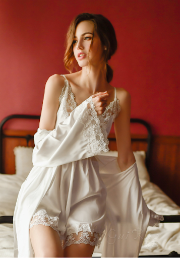 Title 19, Camicia da notte sexy in seta