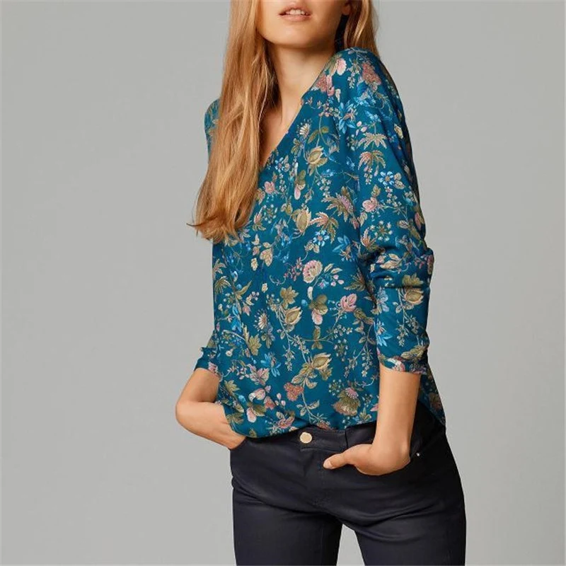 Title 3, Womens V-neck Shirt with Print and Waterproofi...