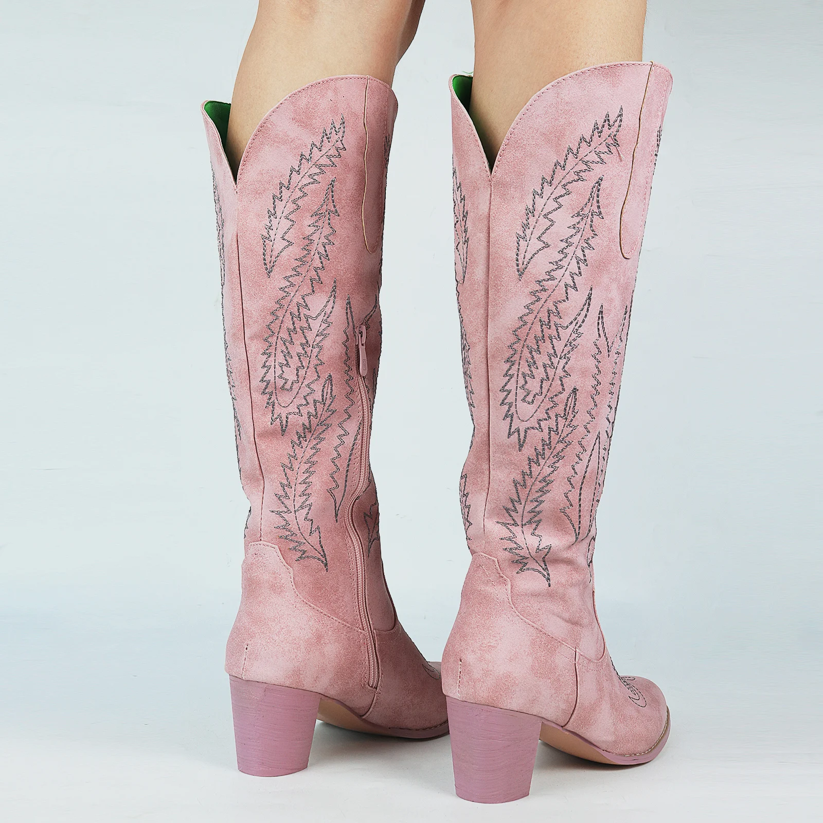 Botas femininas de cano alto com bordado étnico e salto alto 35-43 Calçado elegante e estiloso para mulheres. Conforto e um visual único garantidos. — foto 6